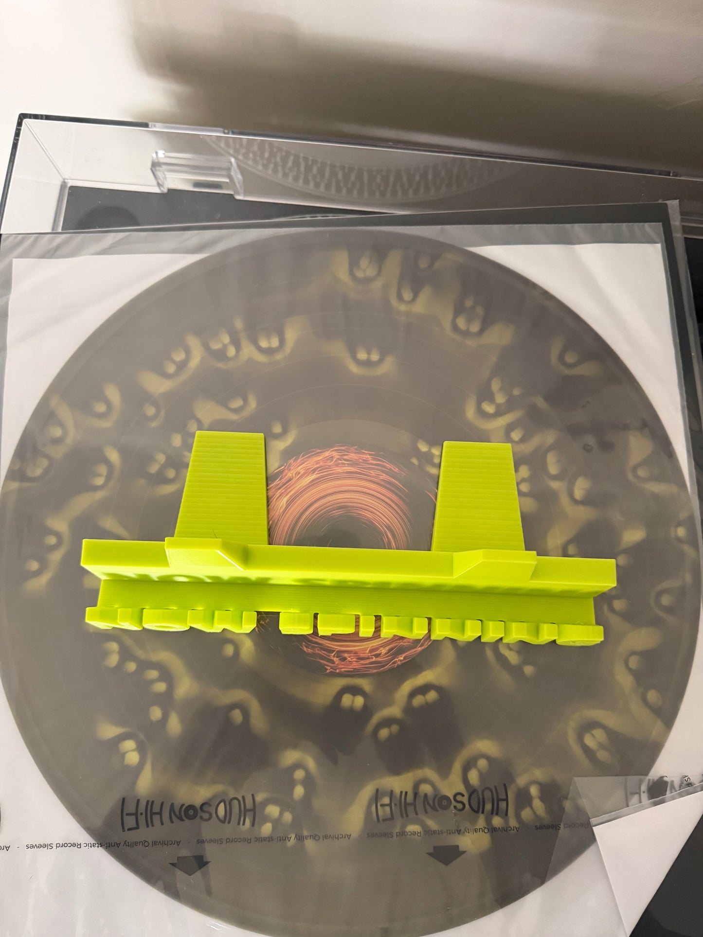 NOW SPINNING desktop record holder