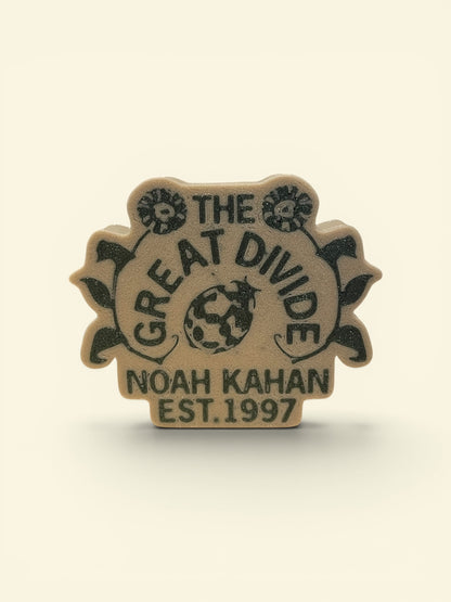 Noah Kahan charms