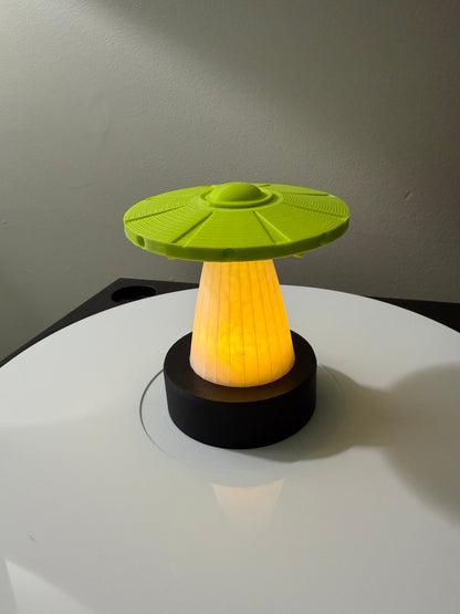 Lighted UFO spaceship charm
