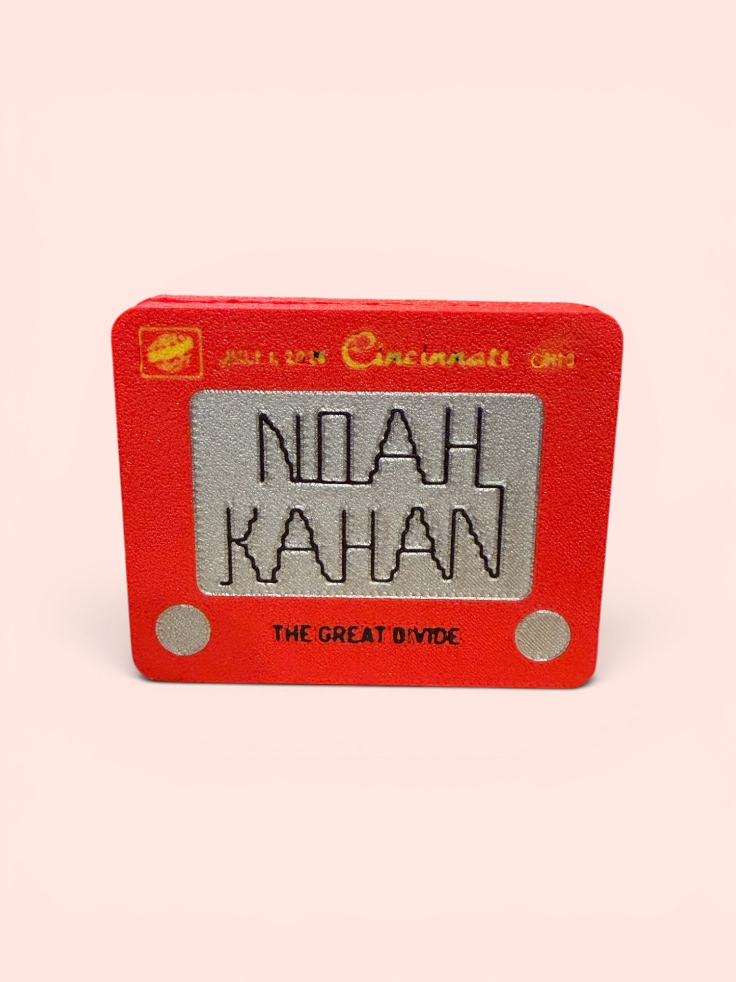 Noah Kahan charms