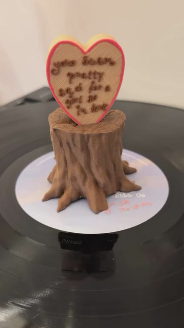 Olivia YSPSFAGSIL tree carving